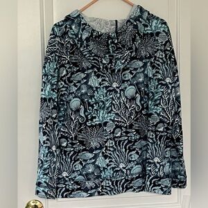 Chico’s Weekends Blue & White Sea Life print Hoodie top Size 12-14